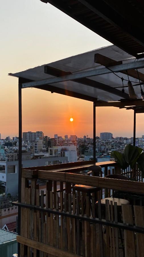 The Gk House Hostel, Ecolliving, Central City, Natural Wooden, Chill View Rooftop, Restaurant And Cocktail Bar Хошимін Екстер'єр фото