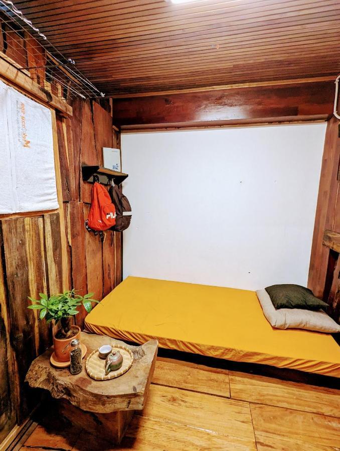 The Gk House Hostel, Ecolliving, Central City, Natural Wooden, Chill View Rooftop, Restaurant And Cocktail Bar Хошимін Екстер'єр фото