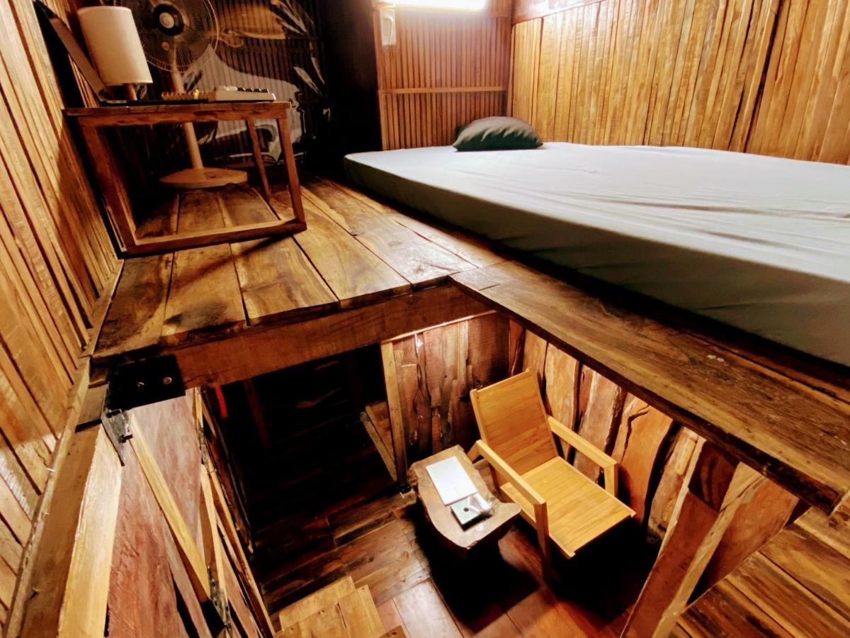The Gk House Hostel, Ecolliving, Central City, Natural Wooden, Chill View Rooftop, Restaurant And Cocktail Bar Хошимін Екстер'єр фото