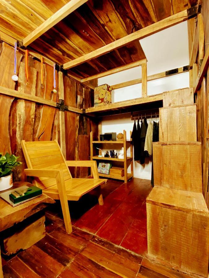 The Gk House Hostel, Ecolliving, Central City, Natural Wooden, Chill View Rooftop, Restaurant And Cocktail Bar Хошимін Екстер'єр фото