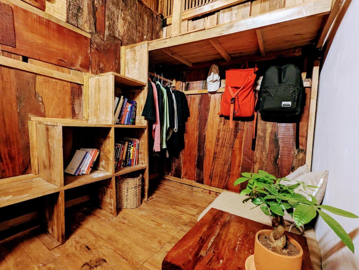 The Gk House Hostel, Ecolliving, Central City, Natural Wooden, Chill View Rooftop, Restaurant And Cocktail Bar Хошимін Екстер'єр фото