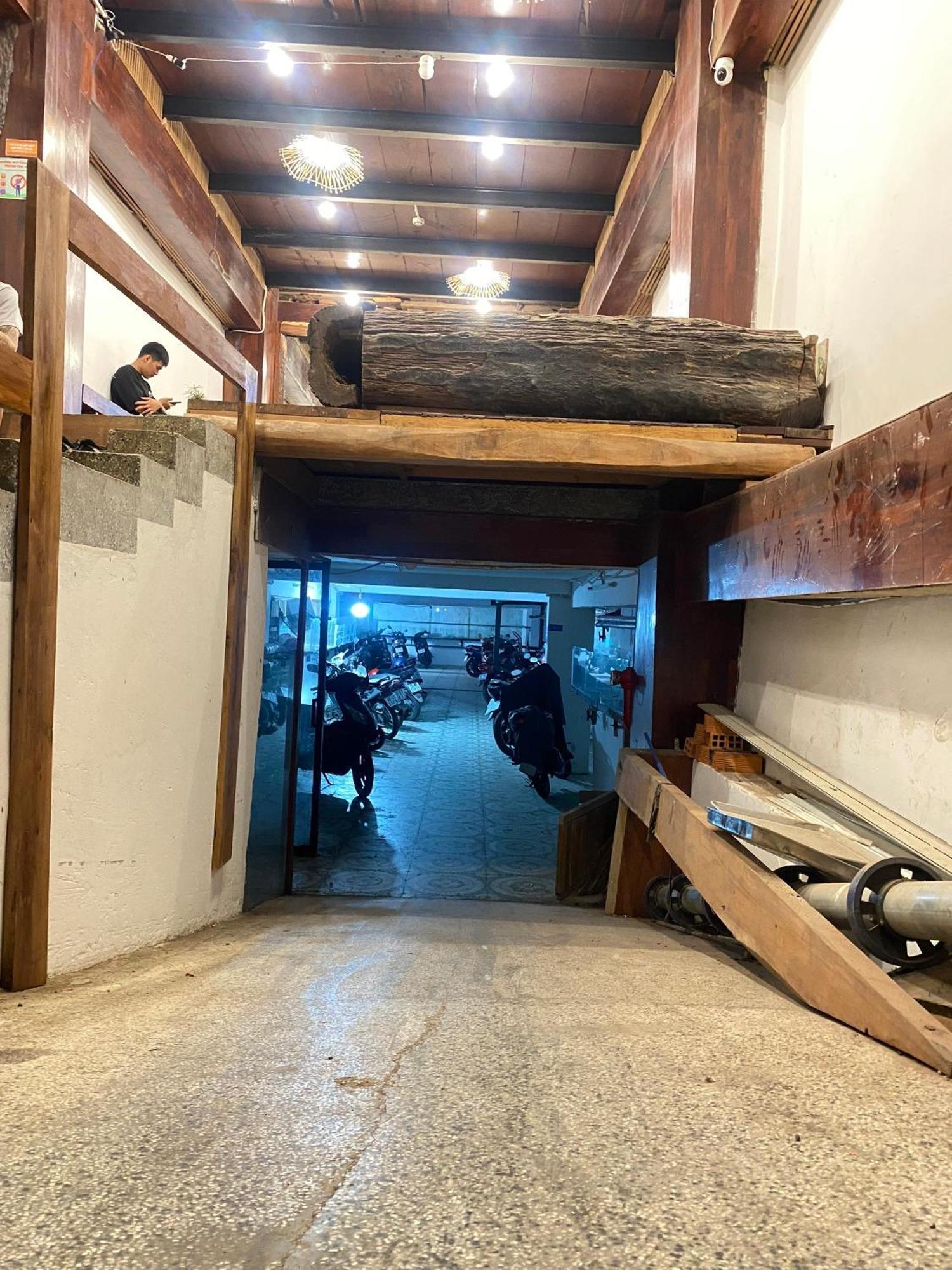 The Gk House Hostel, Ecolliving, Central City, Natural Wooden, Chill View Rooftop, Restaurant And Cocktail Bar Хошимін Екстер'єр фото