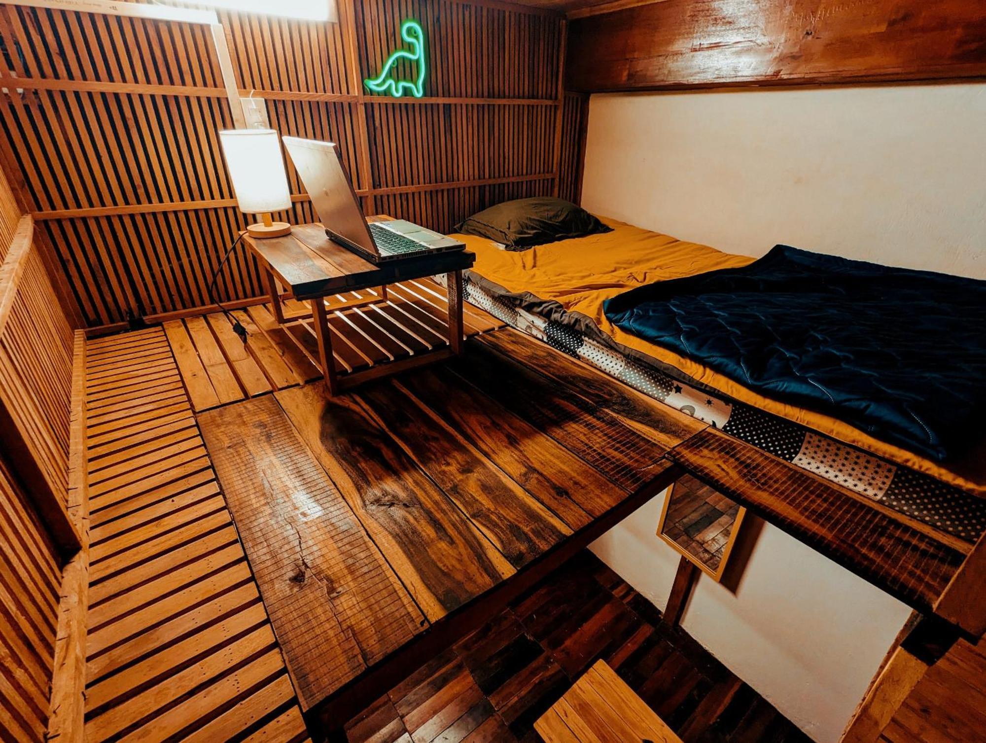 The Gk House Hostel, Ecolliving, Central City, Natural Wooden, Chill View Rooftop, Restaurant And Cocktail Bar Хошимін Екстер'єр фото